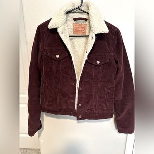 Maroon Levi’s coat corduroy
